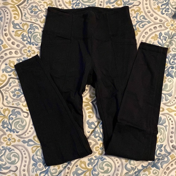 Athleta Pants - Athleta leggings